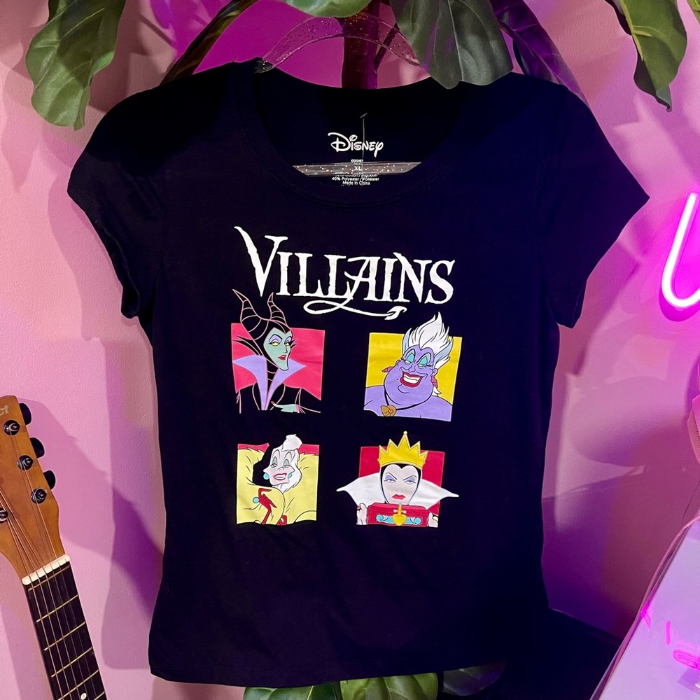 Disney Villains Tee - Fits like M/L
